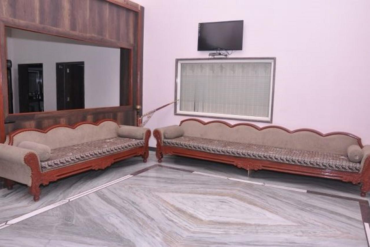 Hotel Amar Palace Ābu Road Kültér fotó