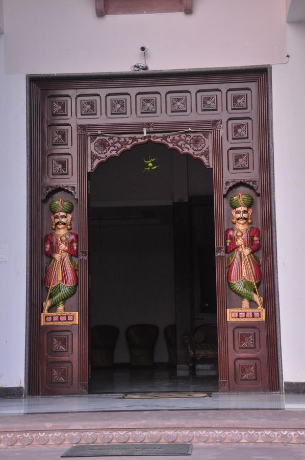 Hotel Amar Palace Ābu Road Kültér fotó